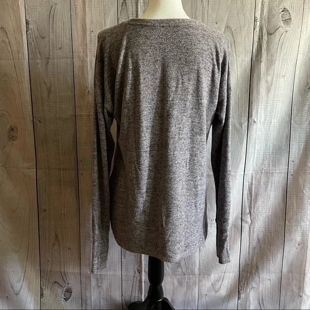 IDEOLOGY Sweatshirt, Medium - Picture 4 of 8